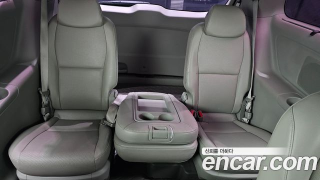 Kia Carnival 11-seater Prestige 2017 — фото 19