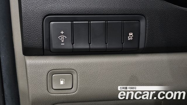Kia Carnival 11-seater Prestige 2017 — фото 29