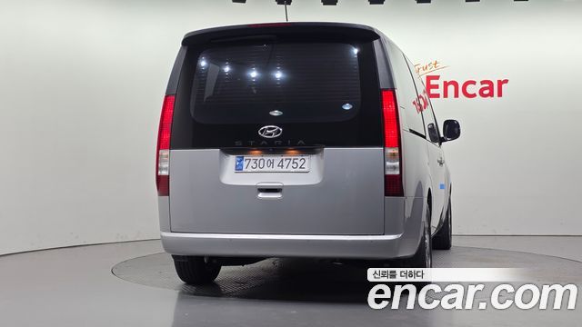 Hyundai Staria Tourer 11-Seater Modern 2022 — фото 4