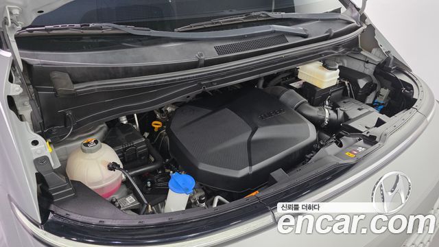 Hyundai Staria Tourer 11-Seater Modern 2022 — фото 6