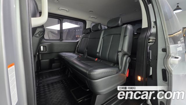 Hyundai Staria Tourer 11-Seater Modern 2022 — фото 17