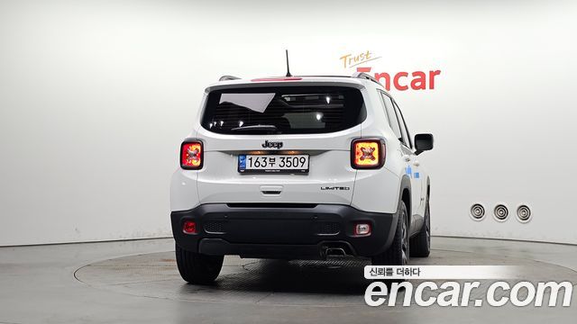 Jeep Renegade 1.3 Limited 2022 — фото 4