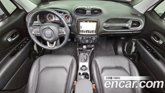 Jeep Renegade 1.3 Limited 2022 — фото 7