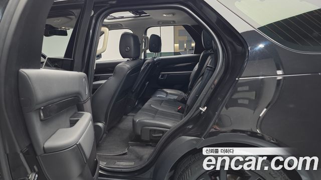 Land Rover Discovery 5 3.0 SD6 HSE 2018 — фото 11