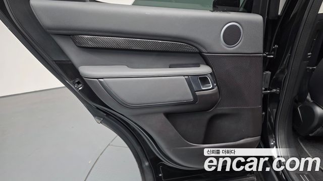 Land Rover Discovery 5 3.0 SD6 HSE 2018 — фото 25