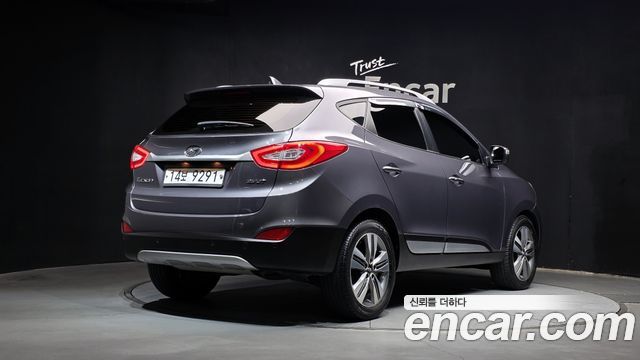 Hyundai Tucson ix Diesel(e-VGT) 2WD Smart special 2015 — фото 2