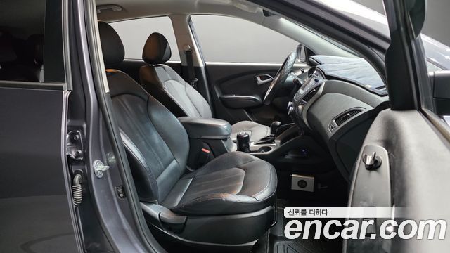 Hyundai Tucson ix Diesel(e-VGT) 2WD Smart special 2015 — фото 26