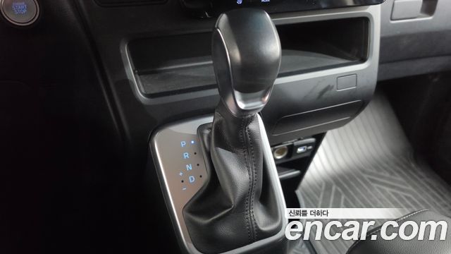 Hyundai Staria L3.5 Cargo 3-Seater Modern 2022 — фото 9