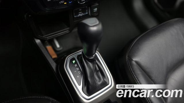 Jeep Renegade 2.4 Limited 2020 — фото 9