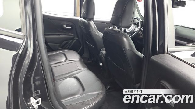Jeep Renegade 2.4 Limited 2020 — фото 12