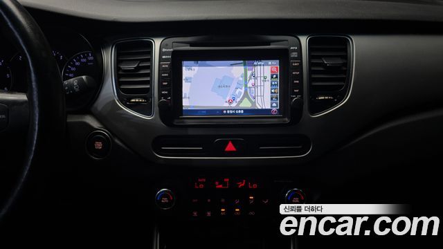 Kia Carens 1.7 VGT Prestige 2014 — фото 14