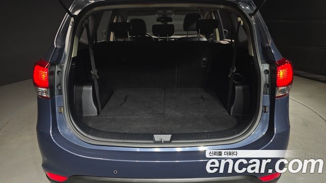 Kia Carens 1.7 VGT Prestige 2014 — фото 20