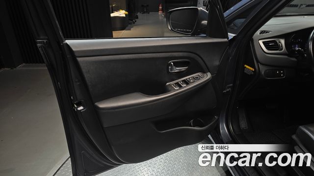 Kia Carens 1.7 VGT Prestige 2014 — фото 24