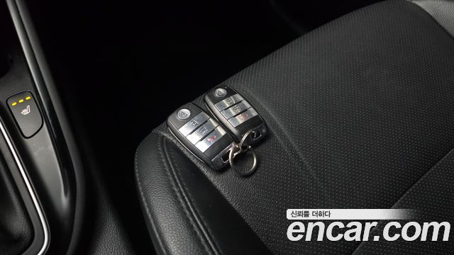 Kia Carens 1.7 VGT Prestige 2014 — фото 28