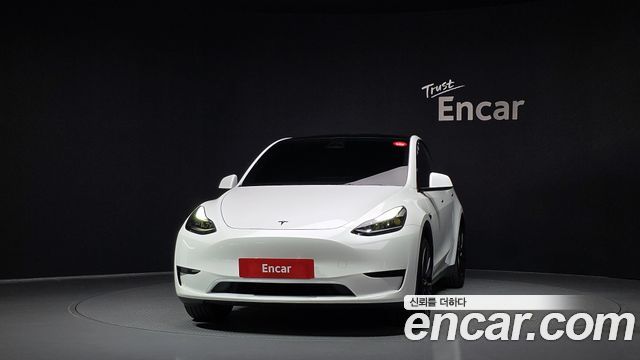 Tesla Model Y RWD 2024 — фото 3