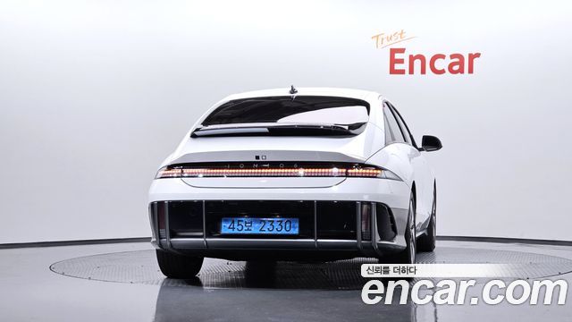 Hyundai Ioniq 6 Standard Exclusive 2023 — фото 4