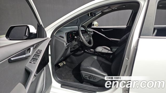 Kia Niro Signature 2024 — фото 10