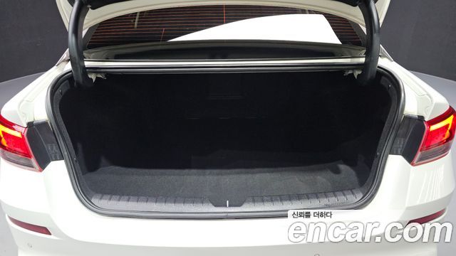 Kia K5 (II) 2.0 Prestige 2020 — фото 18