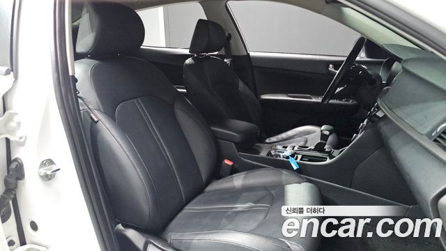 Kia K5 (II) 2.0 Prestige 2020 — фото 26