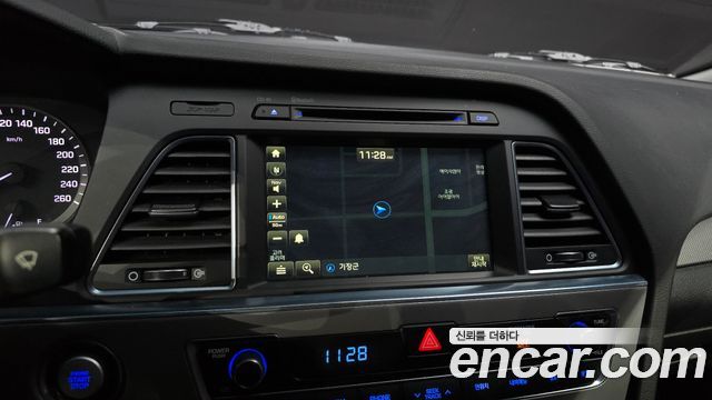 Hyundai Sonata (LF) LPI Premium 2017 — фото 16
