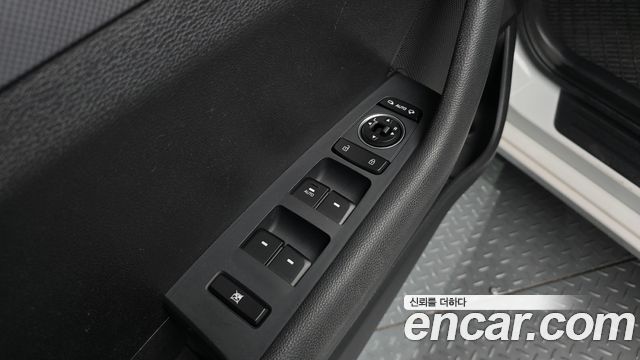 Hyundai Sonata (LF) LPI Premium 2017 — фото 27