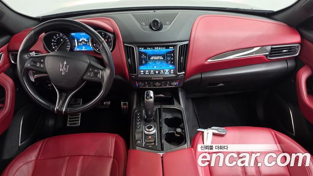 Maserati Levante 3.0 AWD 2019 — фото 7
