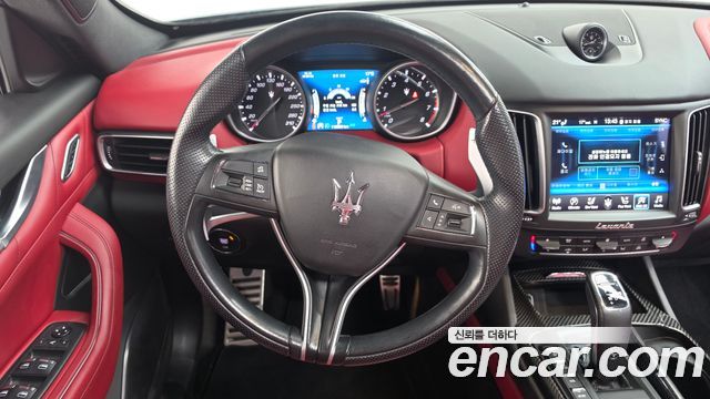 Maserati Levante 3.0 AWD 2019 — фото 12