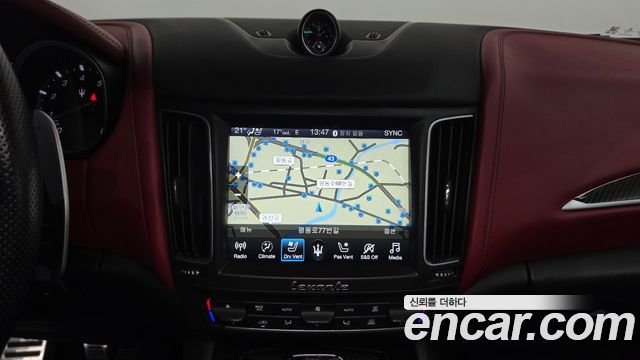 Maserati Levante 3.0 AWD 2019 — фото 18