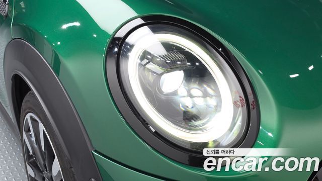 MINI Cooper S Classic Third Generation 2022 — фото 22