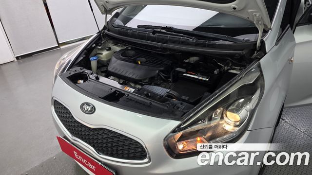 Kia Carens 2.0 LPi Luxury 2015 — фото 6