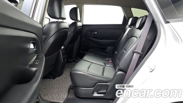 Kia Carens 2.0 LPi Luxury 2015 — фото 12