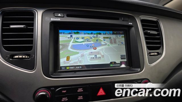 Kia Carens 2.0 LPi Luxury 2015 — фото 14