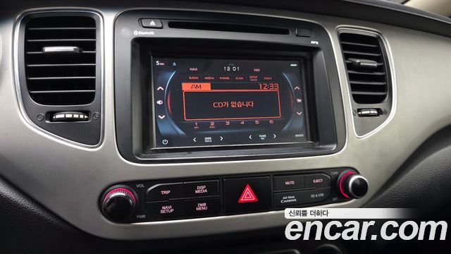 Kia Carens 2.0 LPi Luxury 2015 — фото 16