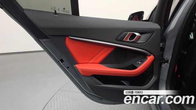 BMW 1 Series (F40) M135i xDrive 2022 — фото 25