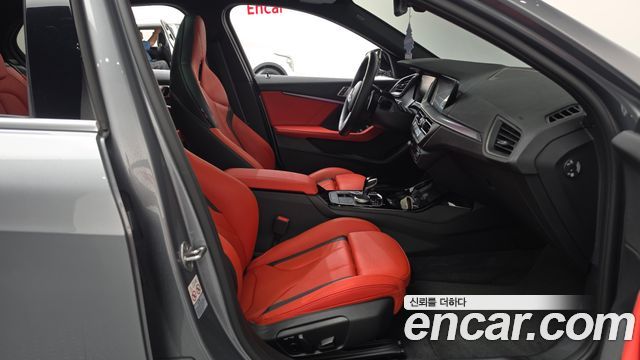 BMW 1 Series (F40) M135i xDrive 2022 — фото 26