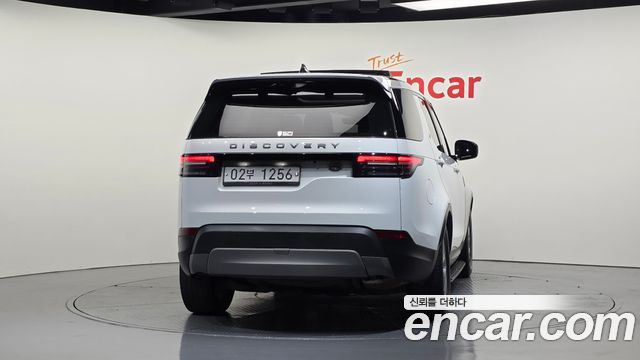 Land Rover Discovery 5 2.0 SD4 SE 2018 — фото 4