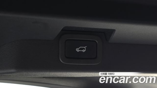 Land Rover Discovery 5 2.0 SD4 SE 2018 — фото 18