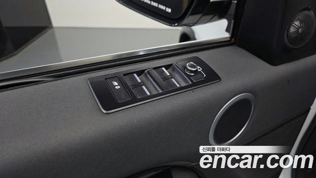 Land Rover Discovery 5 2.0 SD4 SE 2018 — фото 19