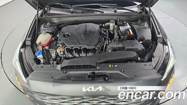 Kia K8 2.5 Gasoline 2WD Noblesse 2022 — фото 6