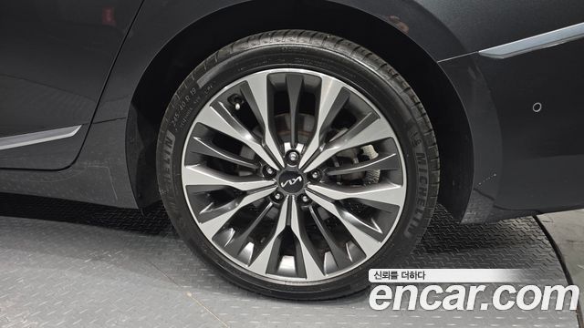 Kia K8 2.5 Gasoline 2WD Noblesse 2022 — фото 21