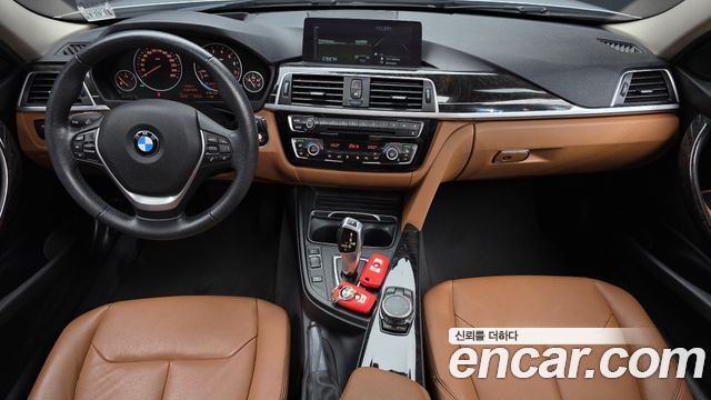 BMW 3 Series (F30) 320i Luxury