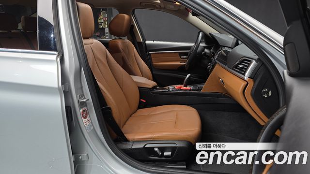 BMW 3 Series (F30) 320i Luxury 2016 — фото 15