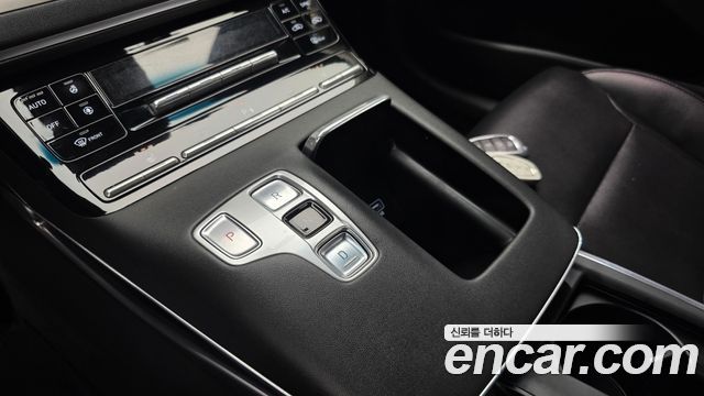 Hyundai Grandeur (IG) 3.0 LPi Rent Car Modern 2020 — фото 9