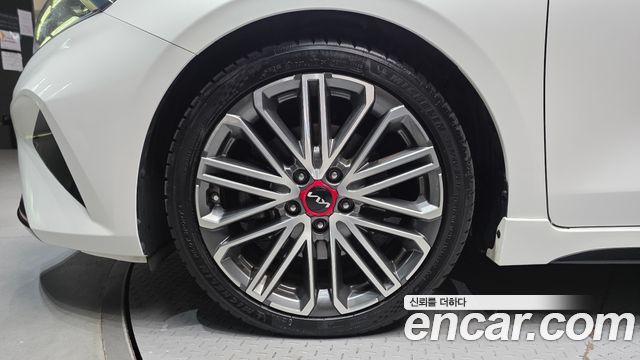 Kia K3 (II) 1.6 Turbo GT 5Door Signature 2022 — фото 5