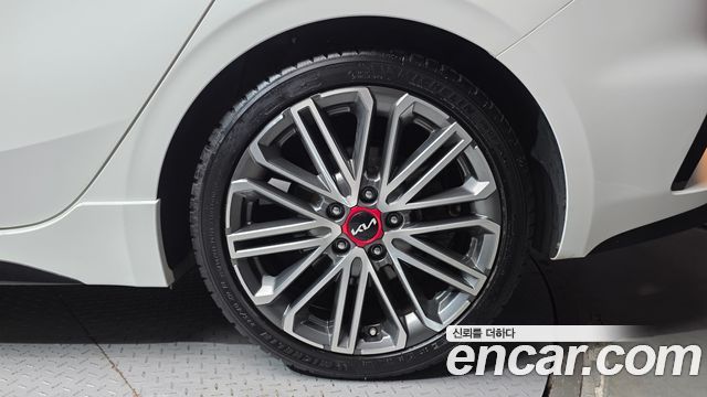 Kia K3 (II) 1.6 Turbo GT 5Door Signature 2022 — фото 21