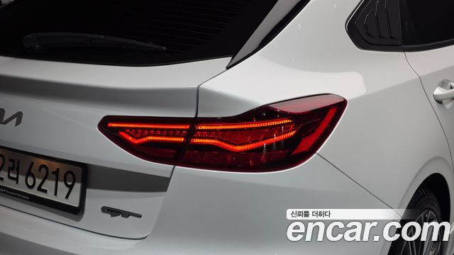 Kia K3 (II) 1.6 Turbo GT 5Door Signature 2022 — фото 23
