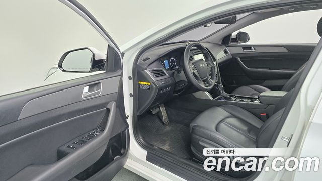 Hyundai Sonata (LF) 2.0 Style Special 2016 — фото 10