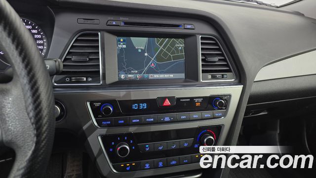 Hyundai Sonata (LF) 2.0 Style Special 2016 — фото 12