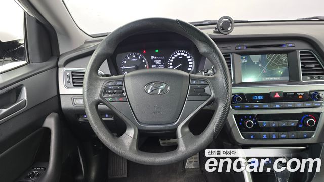 Hyundai Sonata (LF) 2.0 Style Special 2016 — фото 13