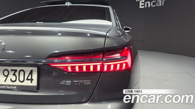 Audi A6 (C8) 45 TFSI Premium 2021 — фото 23